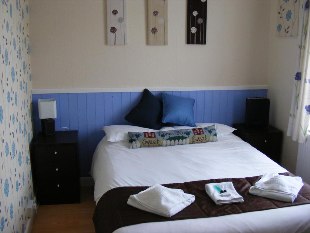 Sandown Manor Room photo