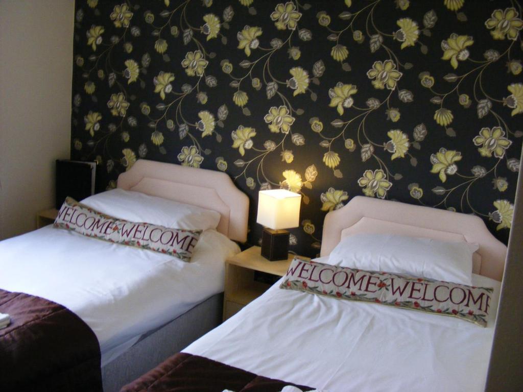 Sandown Manor Room photo